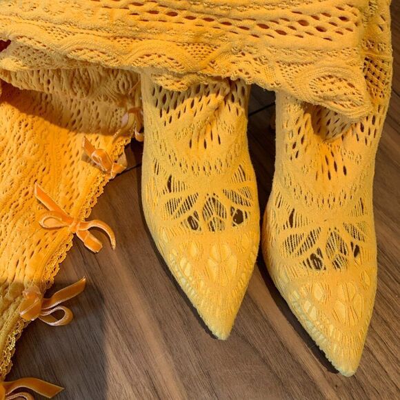 Casadei BOOTS, yes boots, over knee knit , saffron yellow, new, euro sz 35, sz 4 - Picture 12 of 16